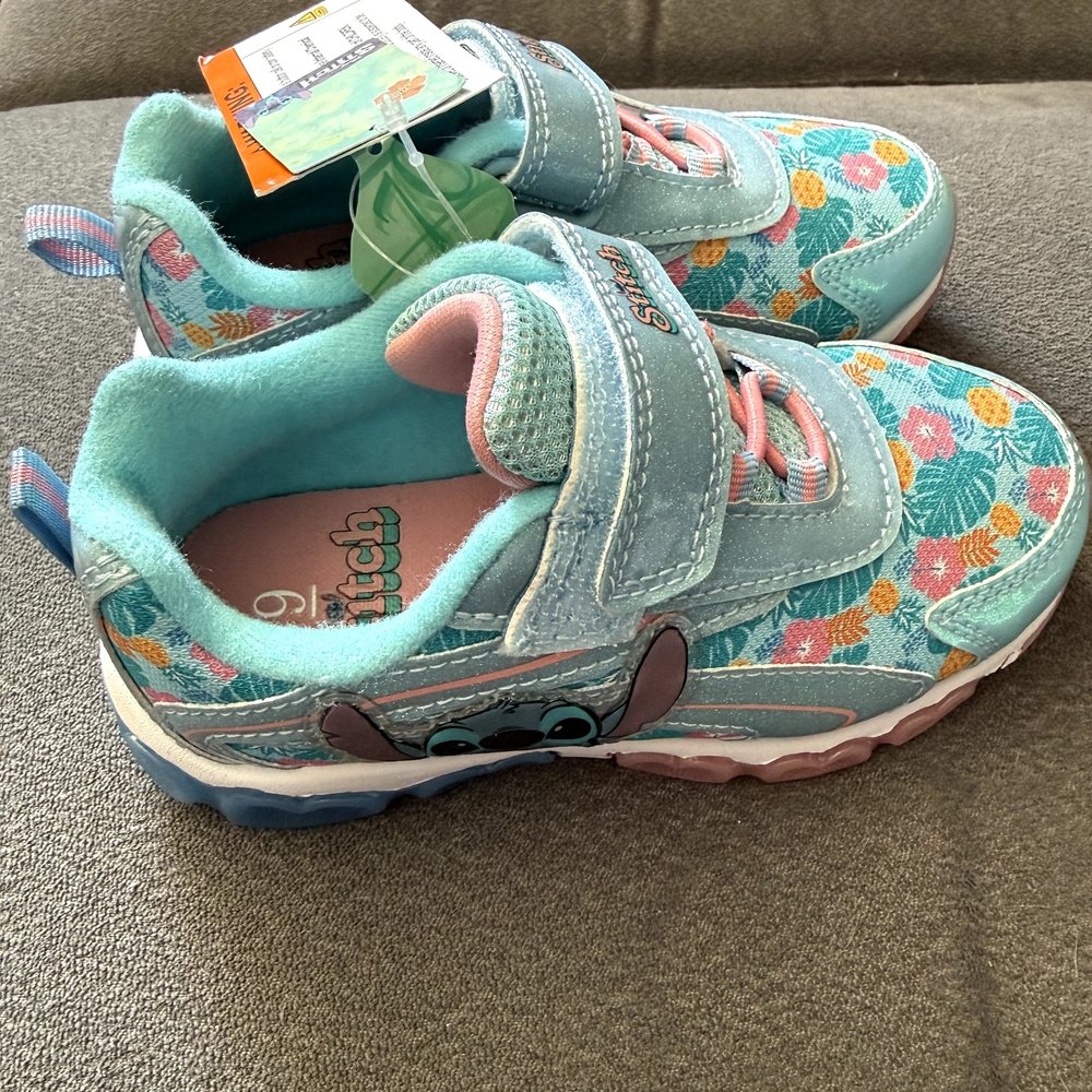 Kids' Stitch Light-Up Sneakers - Aqua Floral